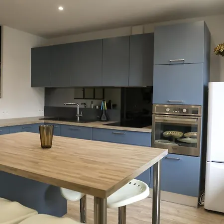 Apartment T3 Centre Historique-vieux Rodez, Parking Gratuit